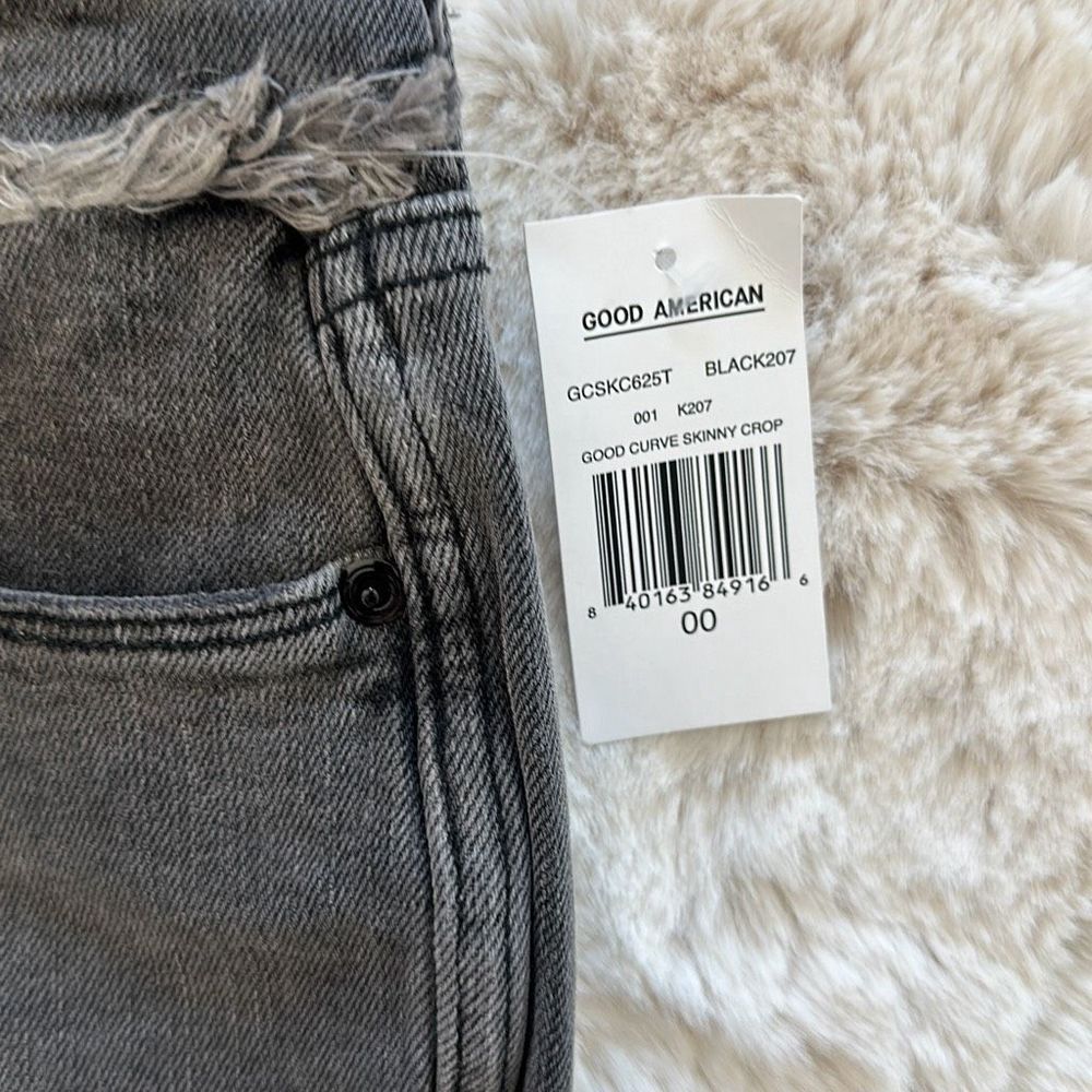 Good American Good Curve Skinny Crop Jeans Size 00/24 - Picture 4 of 9